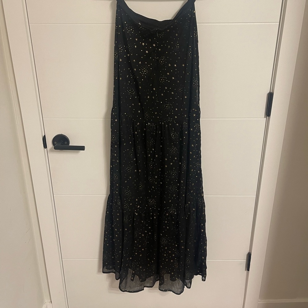 Black and gold star patterned chiffon maxi skirt size Medium